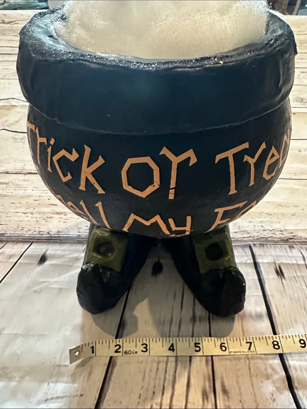 Halloween Witch Cauldron decor set - Black & Orange